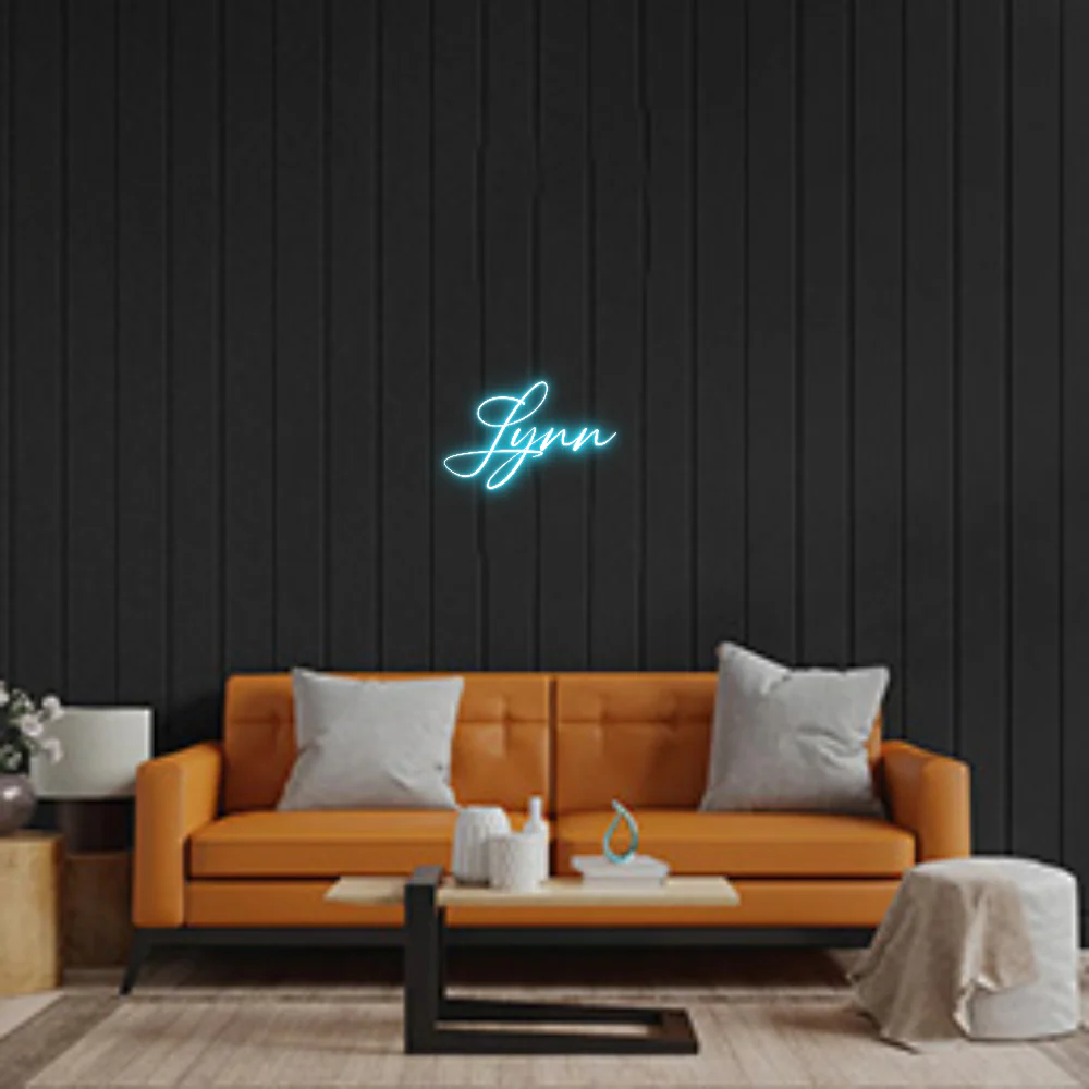 Custom Neon: Lynn