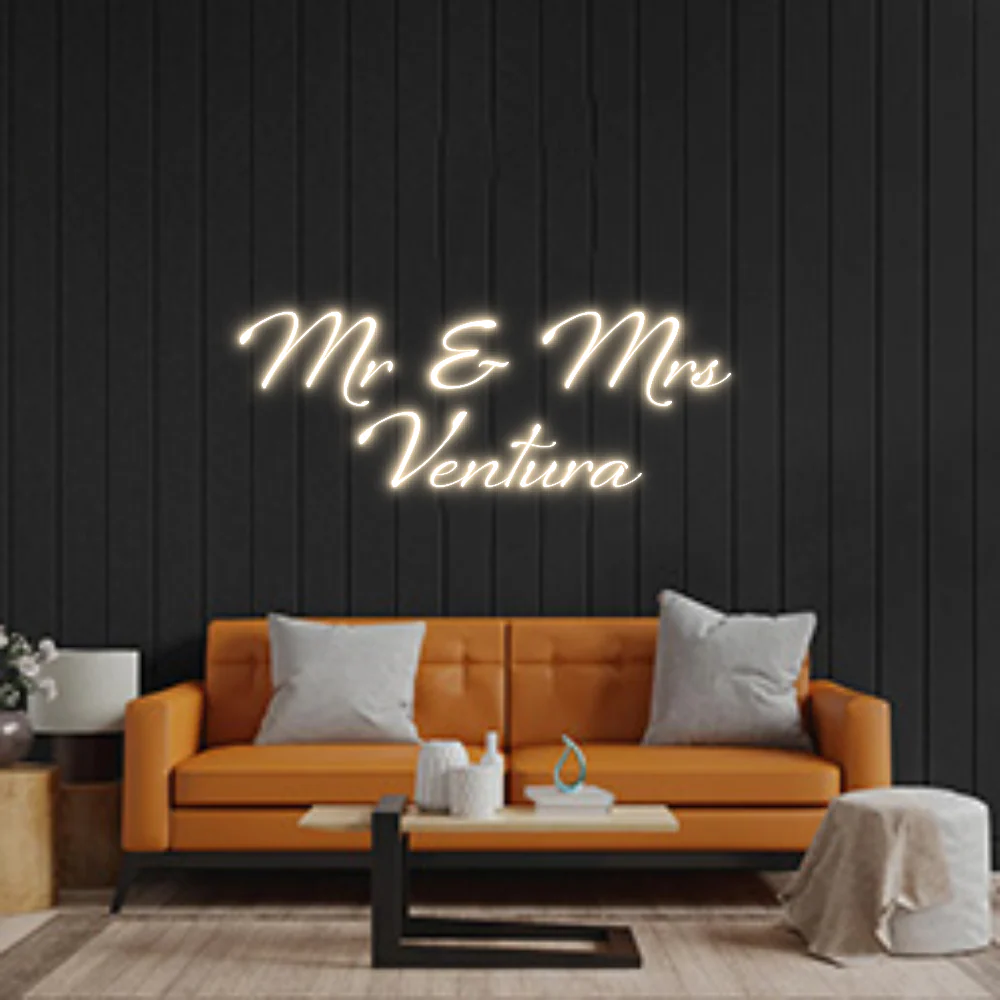Custom Neon: Mr & Mrs 
Ve...